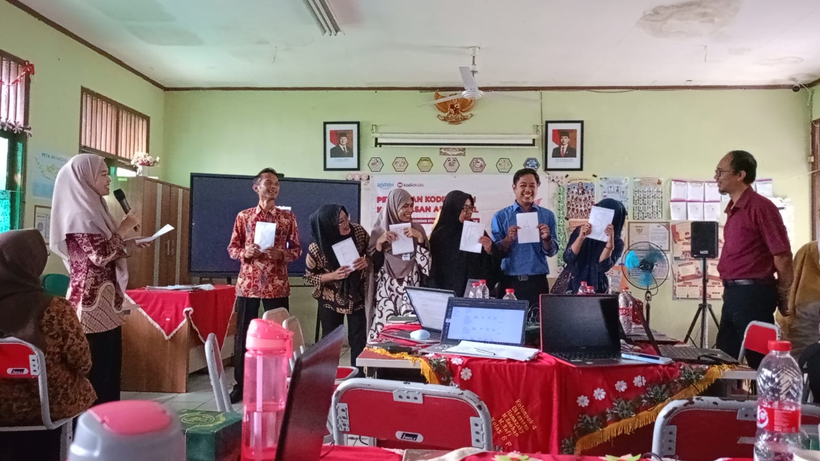 Guru SDIT Al Ihsan Legenda Ikuti Diklat Pelatihan KKA (Koding dan Kecerdasan Artifisial)